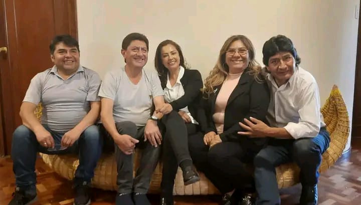 Familia